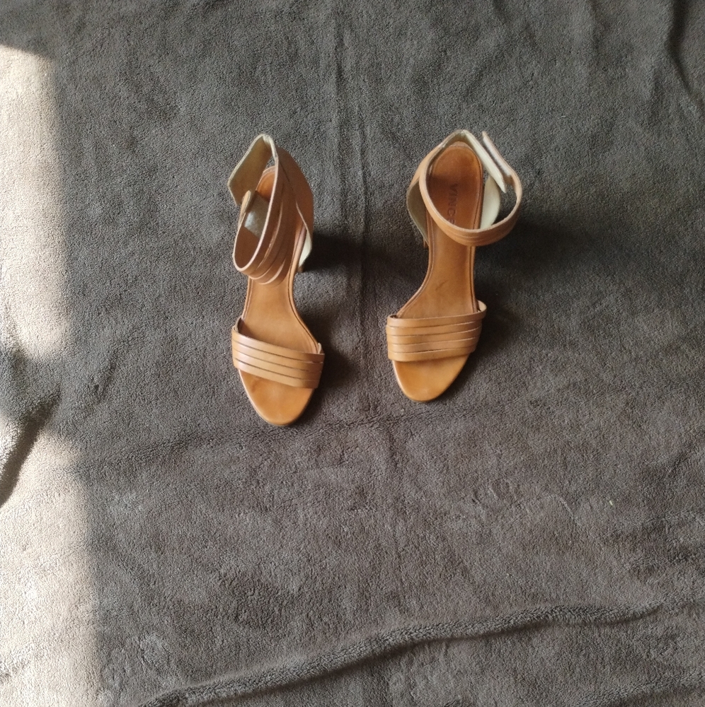 Vince Heels - Picture 2 of 3